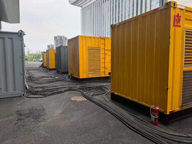 新平不同季节柴油发电机组保养有哪些注意事项?