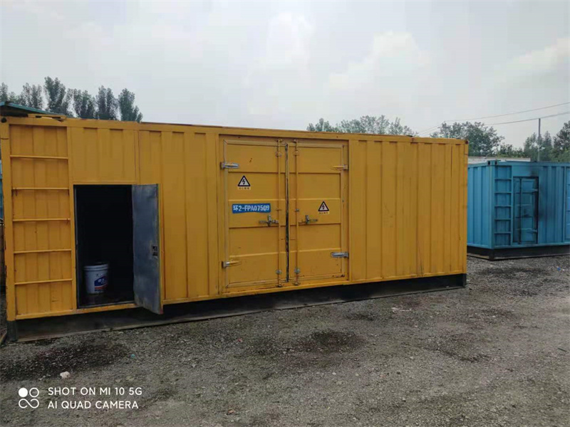 新平200KW柴油发电机组需要配备什么型号的电缆线？