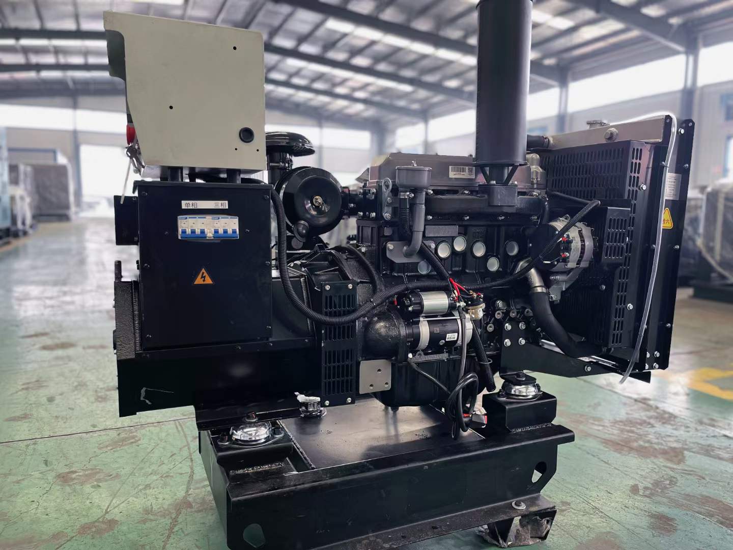 新平如何降低电感性负载对发电机的影响？