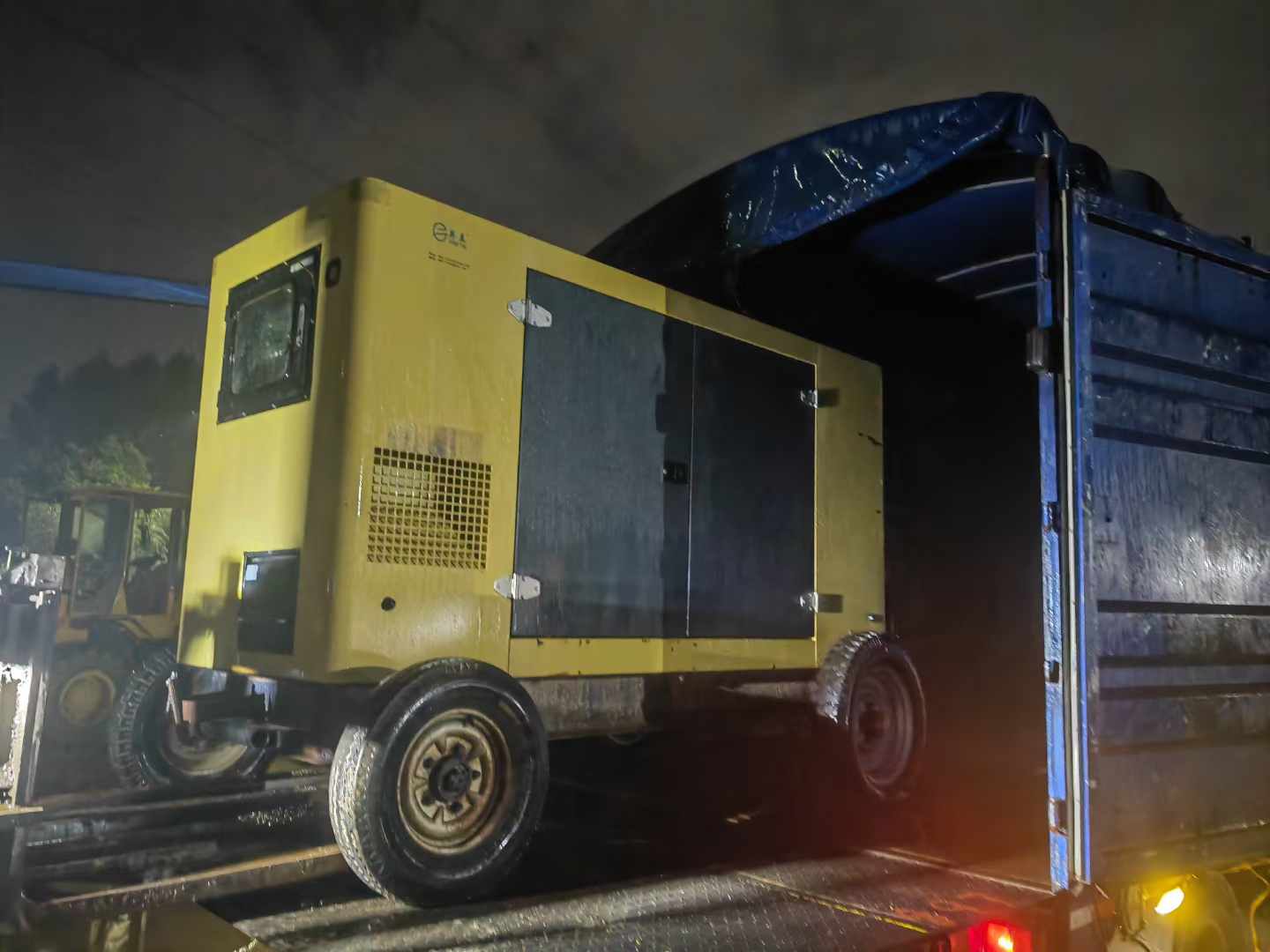 新平如何根据负载特性选择合适的柴油发电机？