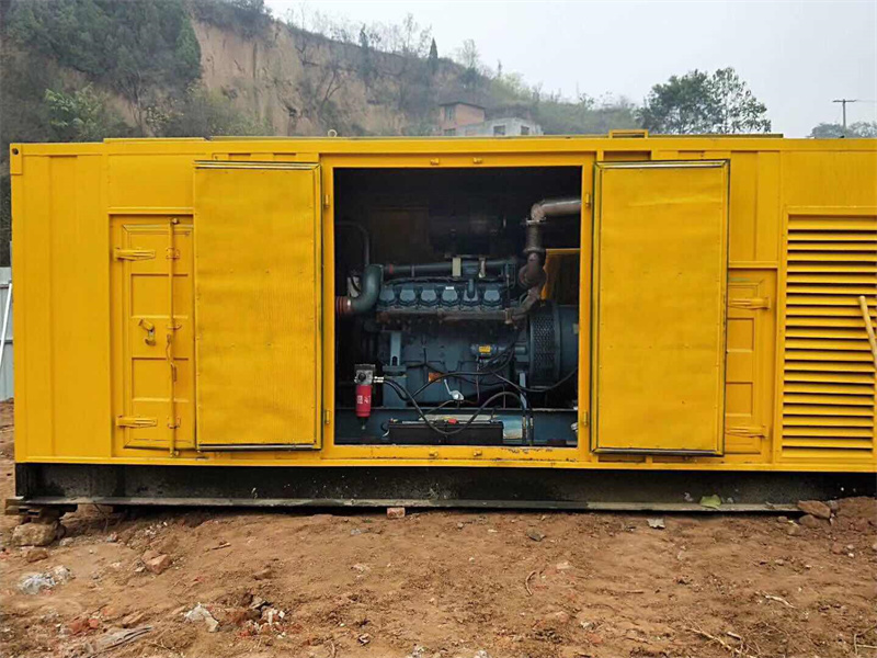 新平发电机租赁冷却液的沸点降低到多少时需要更换