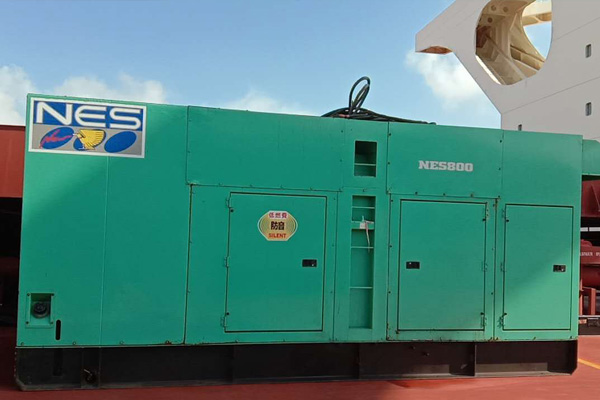 新平如何检测发电机组中性点接地是否良好？