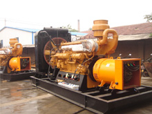 新平发电机组的频率规格是如何确定的？