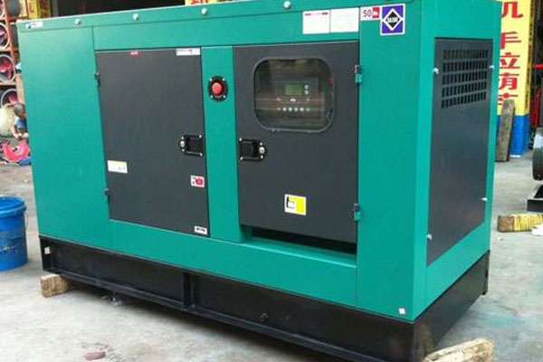 新平如何检查机油的使用时间？