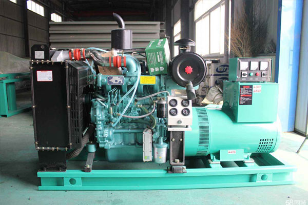 新平如何判断机油是否需要更换？