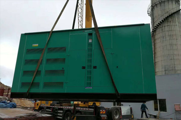 新平柴油发电机组的保养周期？