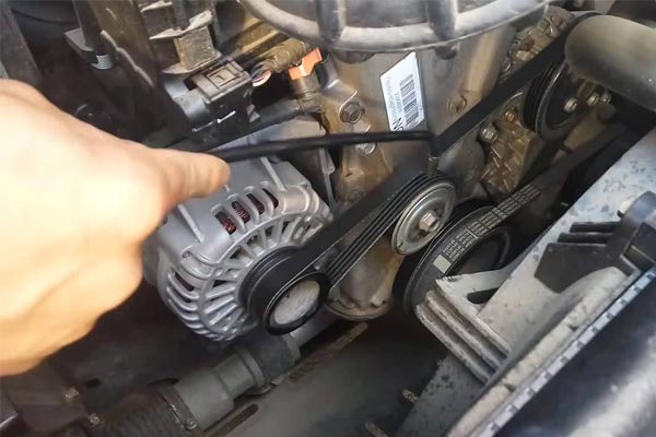 新平转速传感器的工作原理是什么？